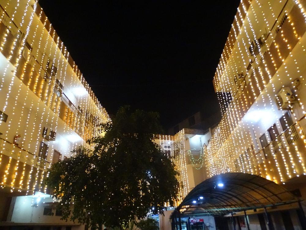 Hotel Alka Varanasi Exterior foto