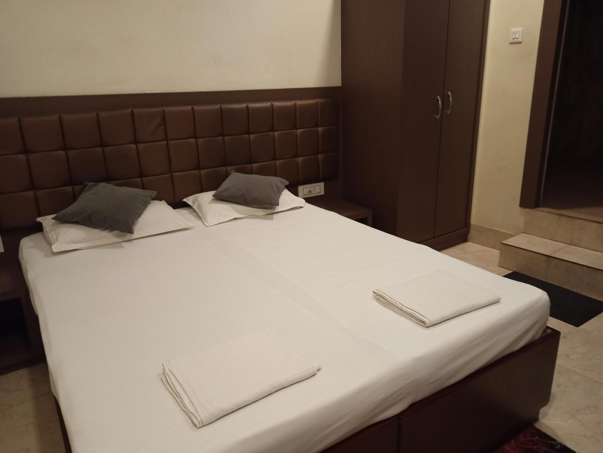 Hotel Alka Varanasi Exterior foto