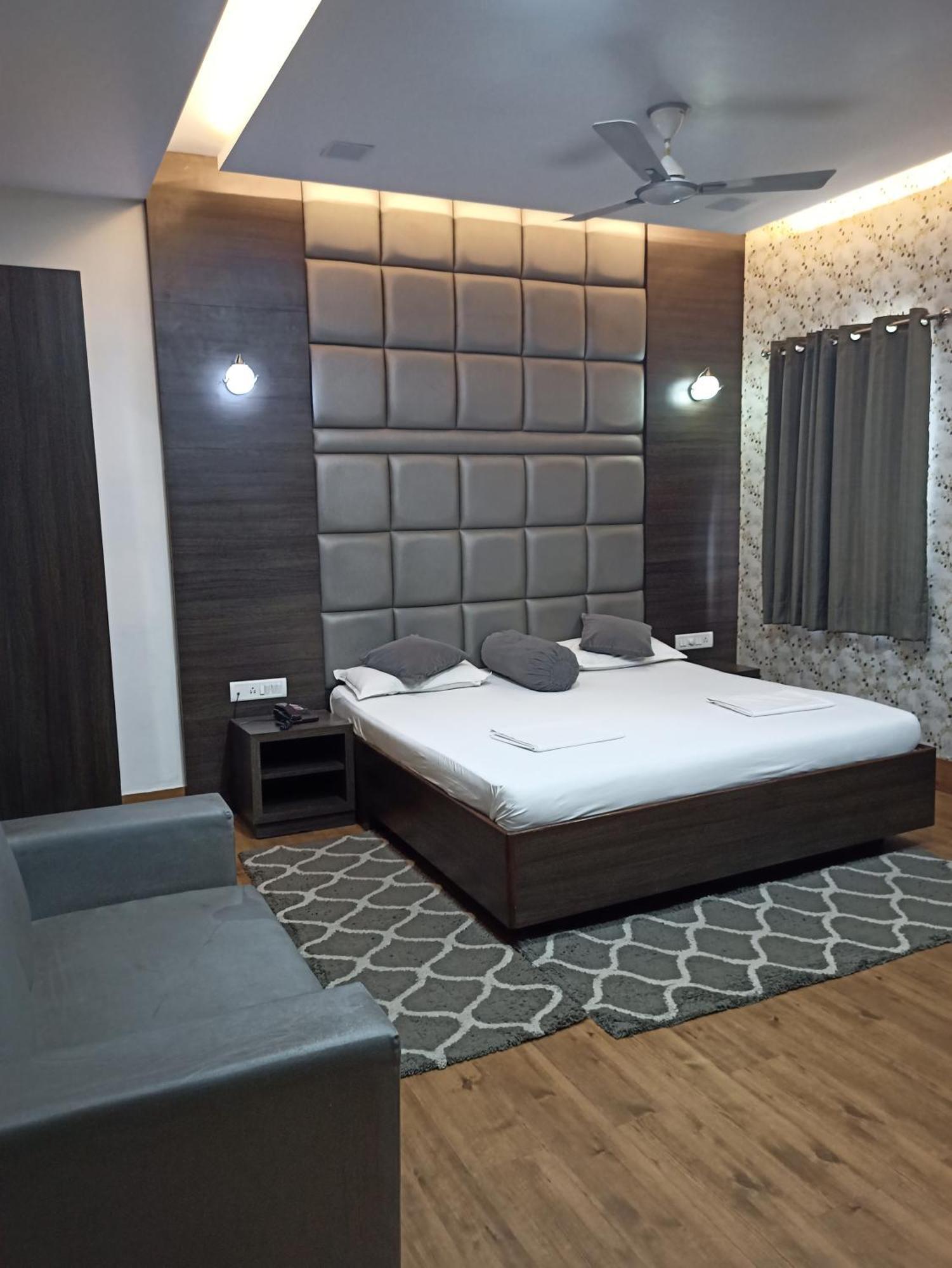 Hotel Alka Varanasi Exterior foto