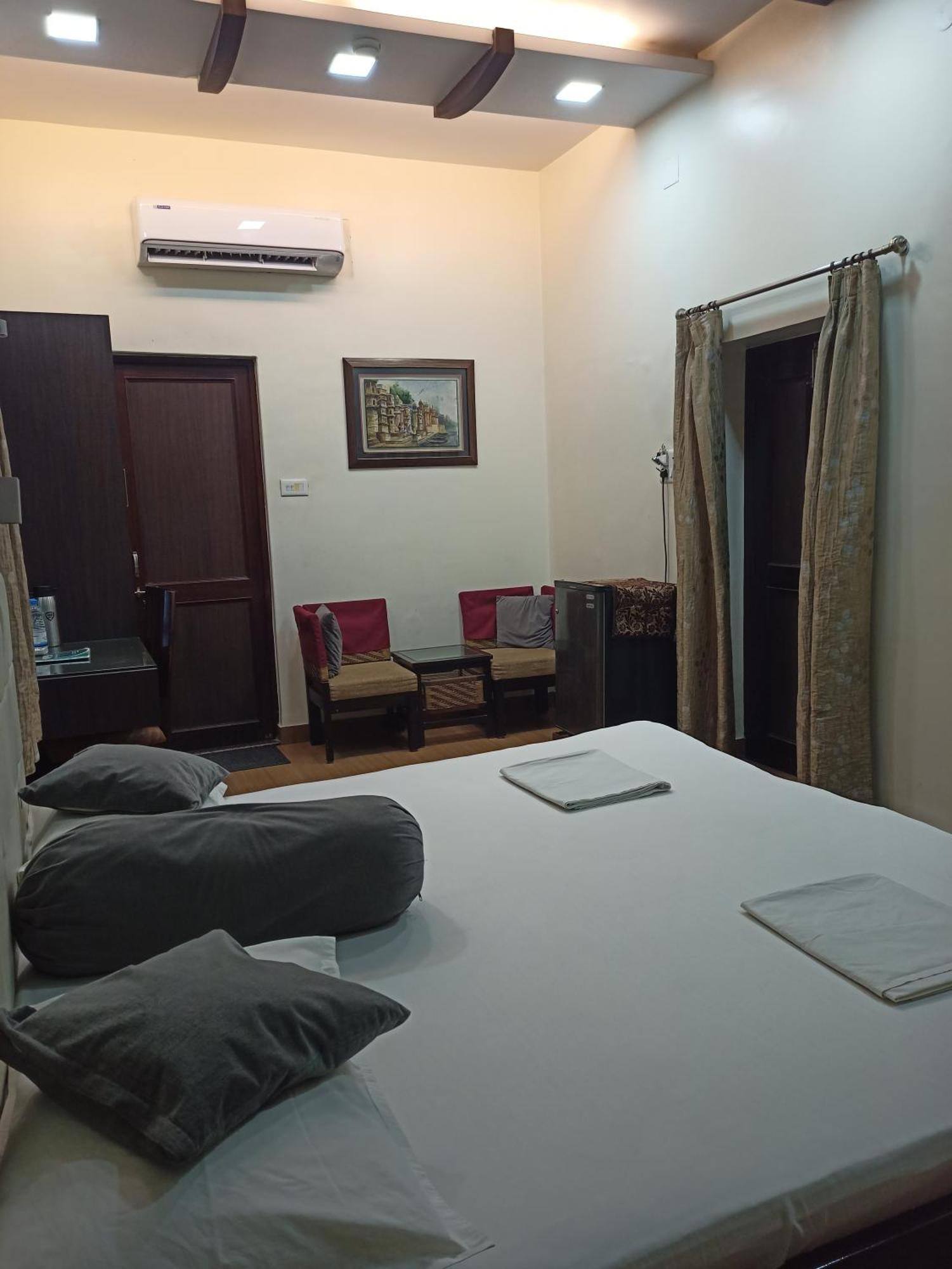 Hotel Alka Varanasi Exterior foto