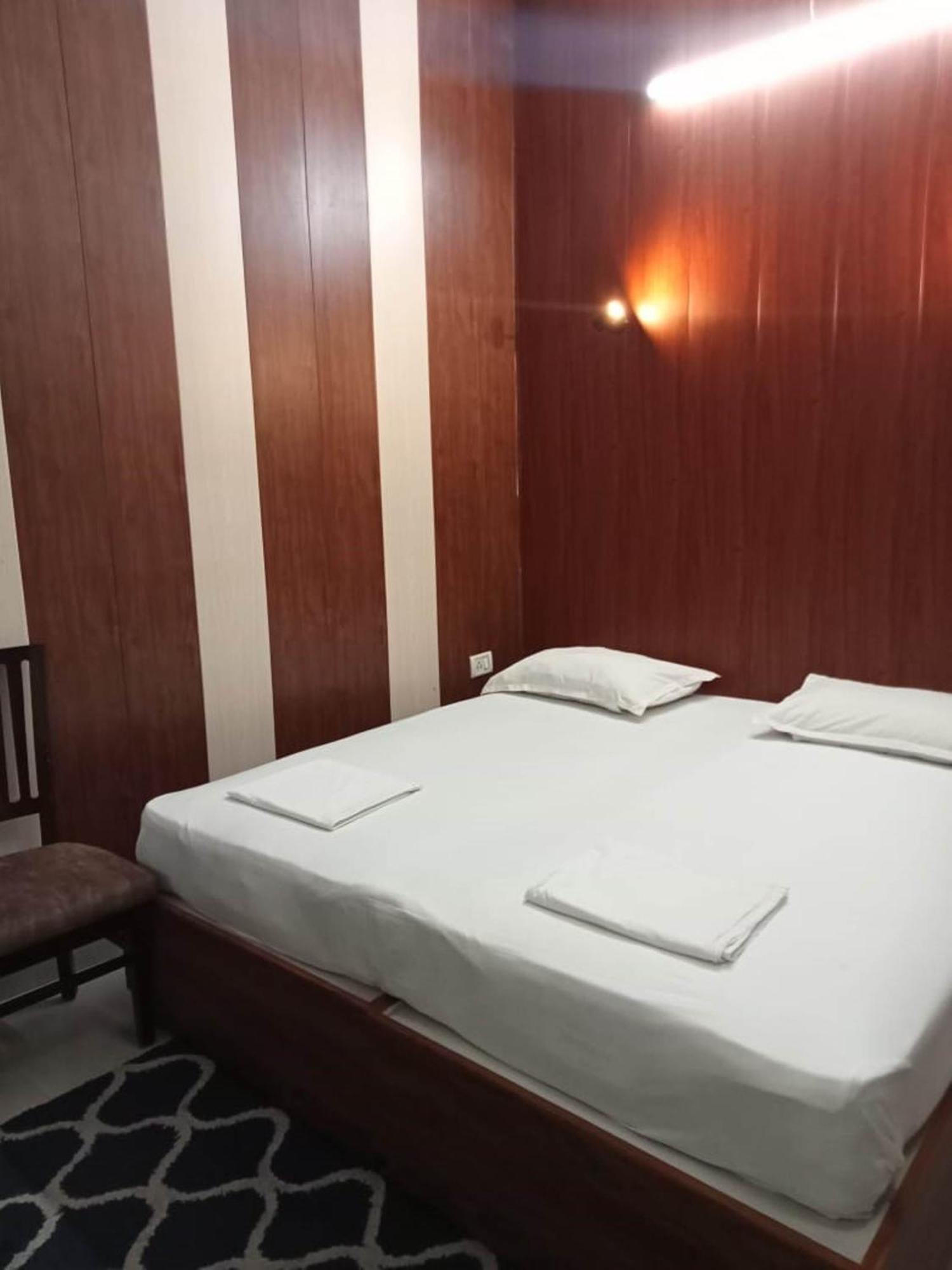 Hotel Alka Varanasi Exterior foto