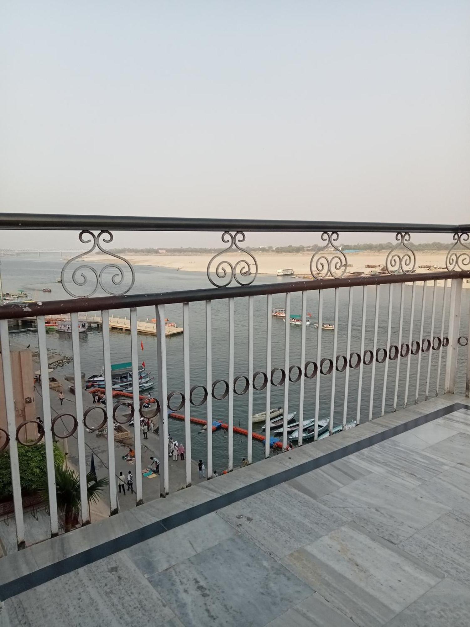 Hotel Alka Varanasi Exterior foto