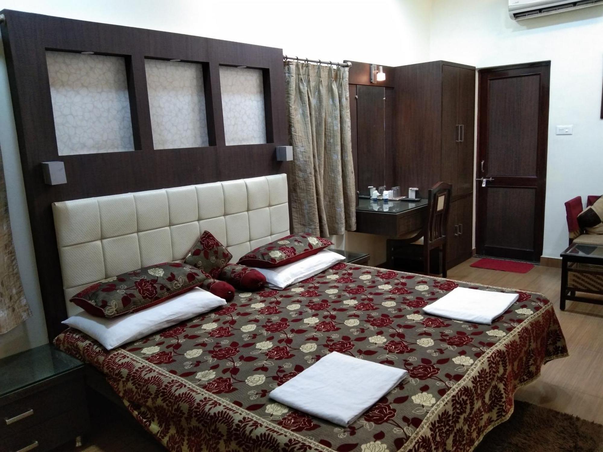Hotel Alka Varanasi Exterior foto