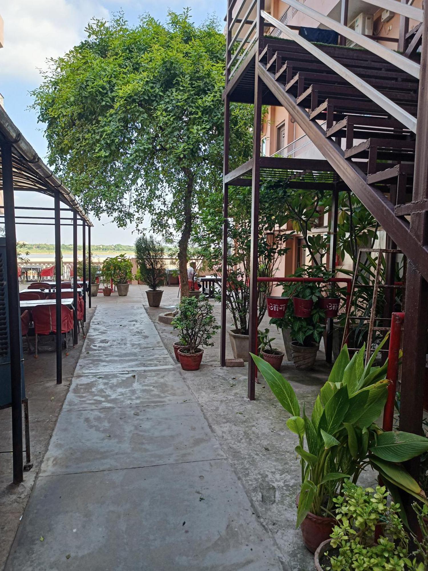 Hotel Alka Varanasi Exterior foto