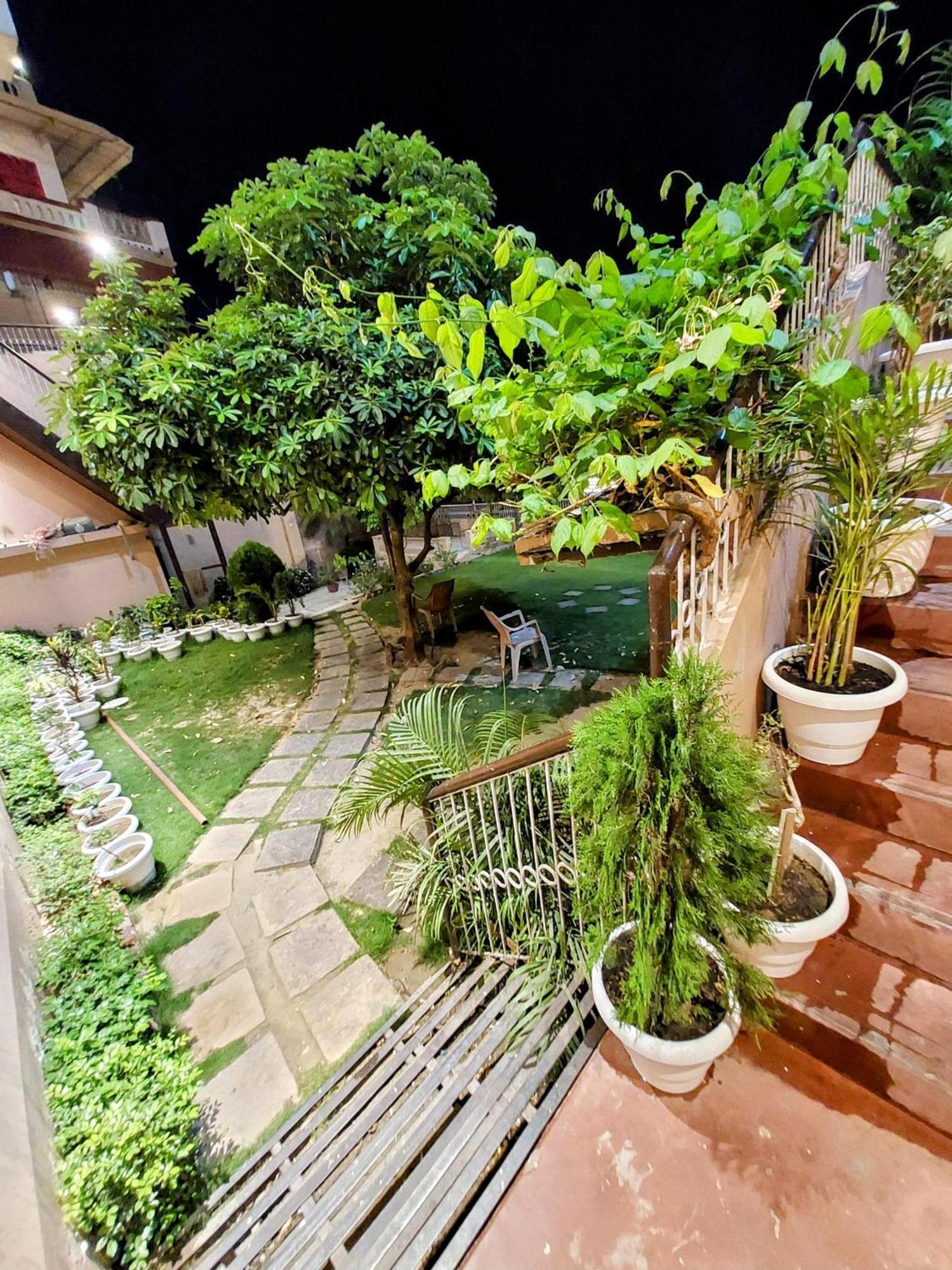 Hotel Alka Varanasi Exterior foto
